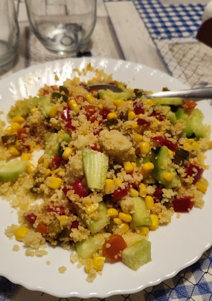 Una foto de Cuscús con verduras