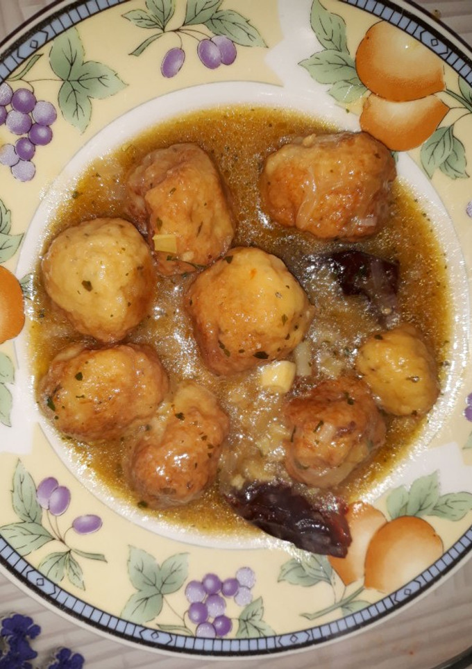 Una foto de Albóndigas de bacalao en salsa
