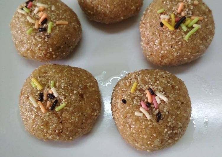 Recipe of Any-night-of-the-week Leftover roti ke ladoo