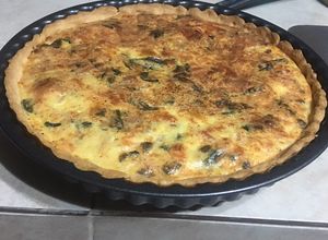Una foto de Quiche de jamón y champiñones