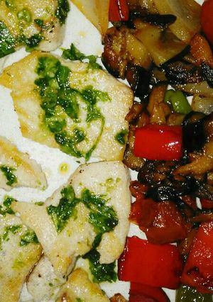 Una foto de Marrajo con verduras a la plancha