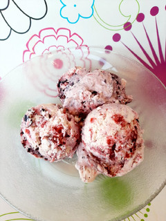 Una foto de Helado de mascarpone y frutos rojos 🍧