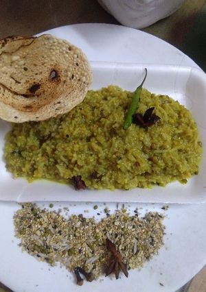 A picture of Mixed Millet khichdii.