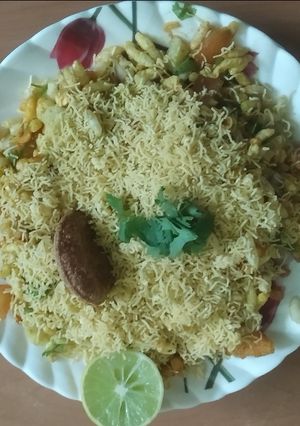 ભેળ (Bhel Recipe In Gujarati) રેસીપી મુખ્ય ફોટો