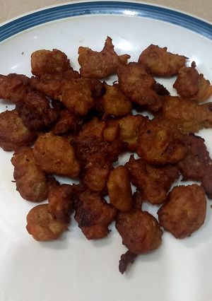 A picture of Leftover carrot sa, fritters (pakoray).
