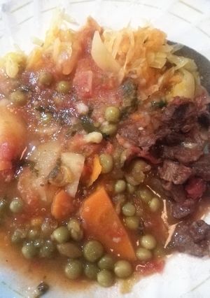 A picture of Cooked peas stew.