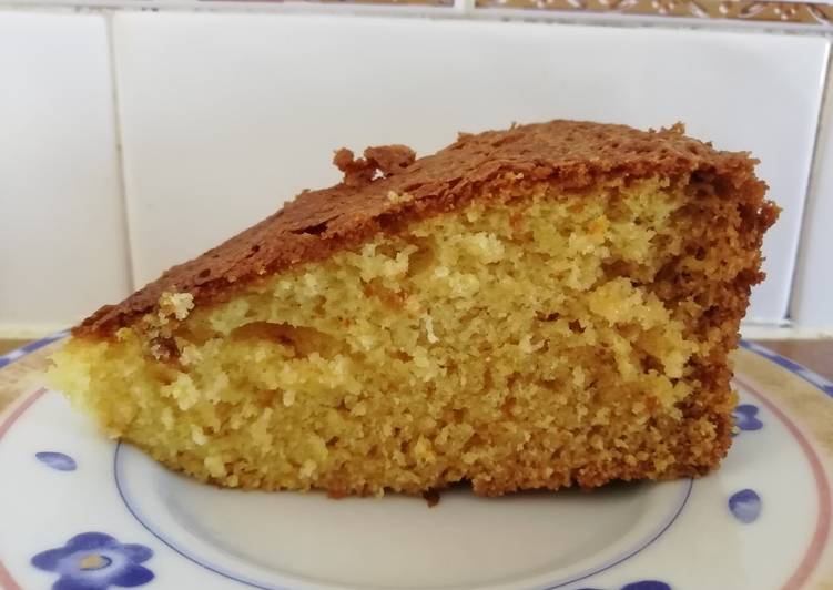 Bizcocho de claras con naranja, canela y anís