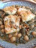 Bacalao con garbanzos, acelgas y huevo