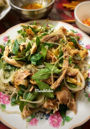 Hình của món Gỏi Gà Bóp Miền Trung.