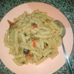 A picture of Pasta jollof.