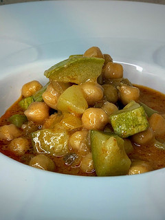 Una foto de Curry rojo de garbanzos