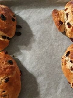 A picture of Super soft Raisin Bread inspired by Kronk's New Groove.