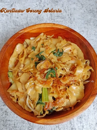 Langkah Mudah untuk Menyiapkan Resep Kwetiau Goreng Solaria yang Enak Banget Anti Ribet, Uenak Banget