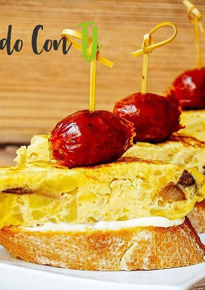 Una foto de Pintxo de tortilla de patata con níscalos