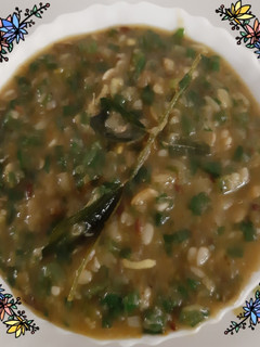 A picture of Hariyali Panchmel Dal.