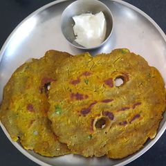 A picture of Pumpkin thalipeeth.