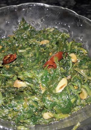 A picture of Gandhari or amarnath saag.