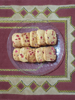 A picture of Karachi Biscuit.