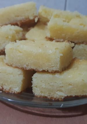 Una foto de Brownies de limón 🍋