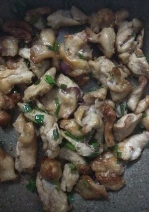 Hình của món Thịt rang cháy cạnh.