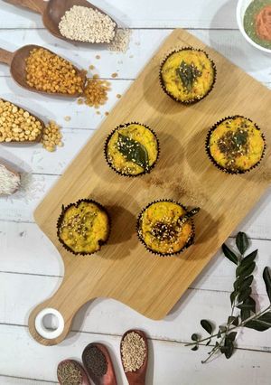 A picture of Mini Handvo Cupcakes.
