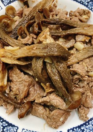 Hình của món Thịt Bò Xào Nấm Lộc Nhung.