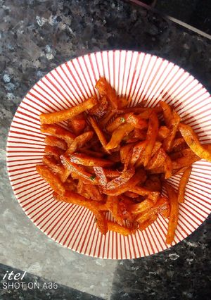 A picture of Poussin chips.
