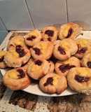 Bizcochos tipo margaritas de membrillo y crema pastelera