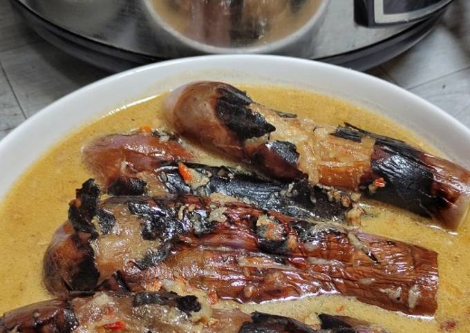 Ternyata ini lho! Resep buat Terong Bakar Kuah Santan yang sesuai selera