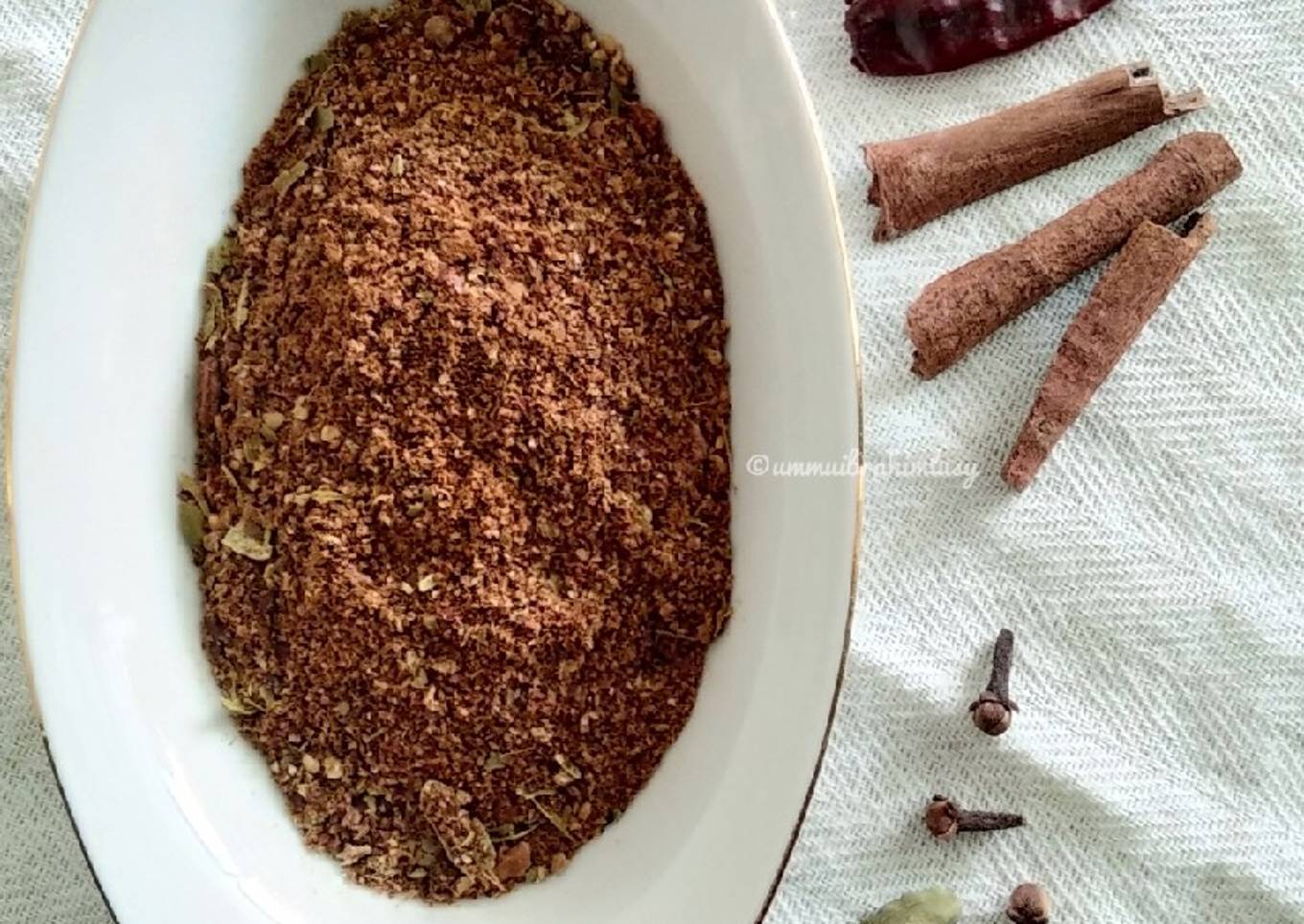Langkah Mudah untuk Menyiapkan Simple Garam Masala yang Enak