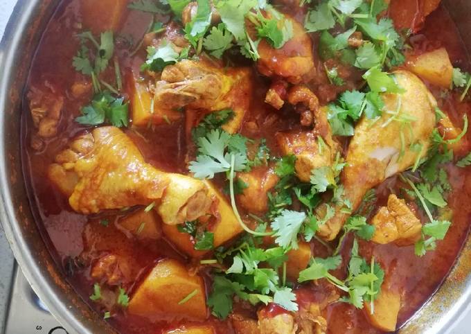 Steps to Make Homemade Easy spicy Chicken Curry