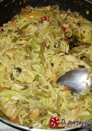 Φωτογραφία της συνταγής Φιλιππινέζικα Noodle με γαρίδες, κοτόπουλο και λαχανικά