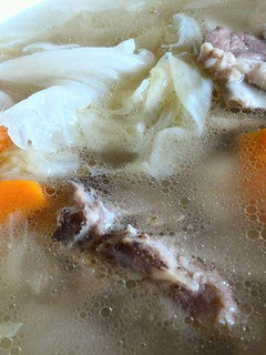 高麗菜排骨湯(附電鍋版) 的食譜成品照片