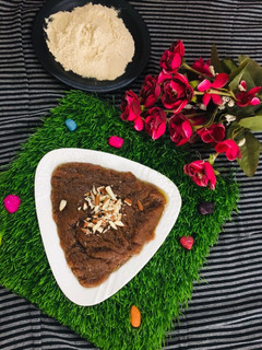 રાજગરા નો શીરો (Rajgira Sheera Recipe In Gujarati) રેસીપી મુખ્ય ફોટો