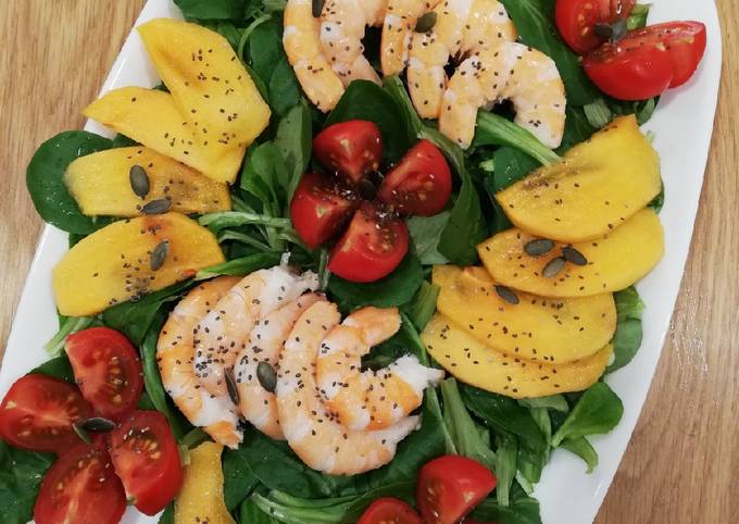 Salade de mâche aux gambas et kaki