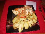 Pechuga de pollo con papas salteadas