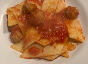 Foto di Maltagliati senza uova al ragù di polpettine