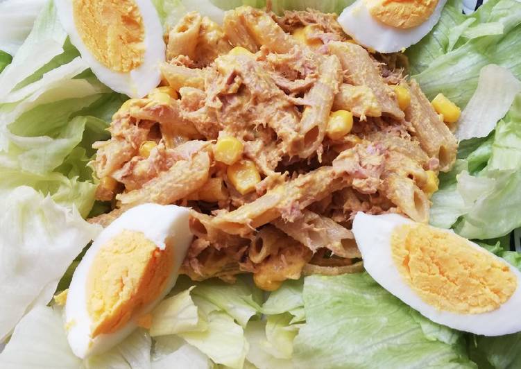 Ensalada Balanceada de fideos con atún en conserva