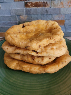 Káposztás-kolbászos lángos recept fotója