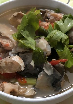 Hình của món Đầu cá hồi nấu ngót.