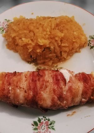 Aszalt szilvás csirkerolád paraszt krumplival recept fotója