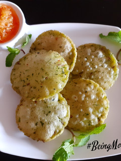 ફુદીના-ચોખા ની પૂરી(phudino chokha in Gujarati) રેસીપી મુખ્ય ફોટો