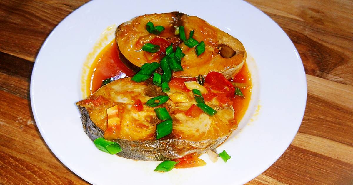 Cách kết hợp các gia vị để tăng hương vị cho món cá ngừ sốt cà chua?
