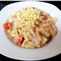 My Macaroni cheese with Tomatoes and Tuna. 😘 A picture of My Macaroni cheese with Tomatoes and Tuna. 😘.