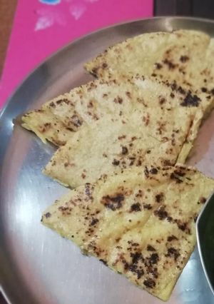 A picture of Makke ki roti.