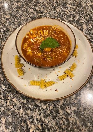 ઇટાલિયન મીની મીનીસ્ટોર્ન સૂપ (Italian Mini Ston Soup Recipe In Gujarati) રેસીપી મુખ્ય ફોટો