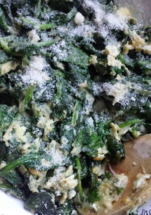 Foto principal de Revuelto de espinacas con queso