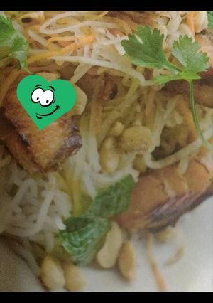 Hình của món Bún cá hồi.