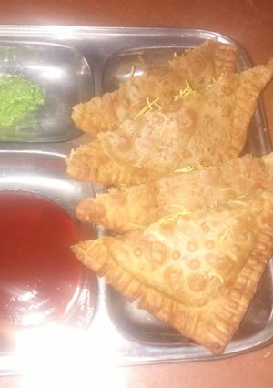 પરોઠા સેન્ડવીચ(parotha Sandwich Recipe in Gujarati) રેસીપી મુખ્ય ફોટો