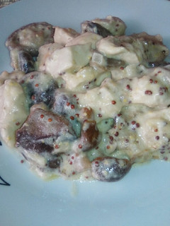 Una foto de Pollo cremoso a la mostaza